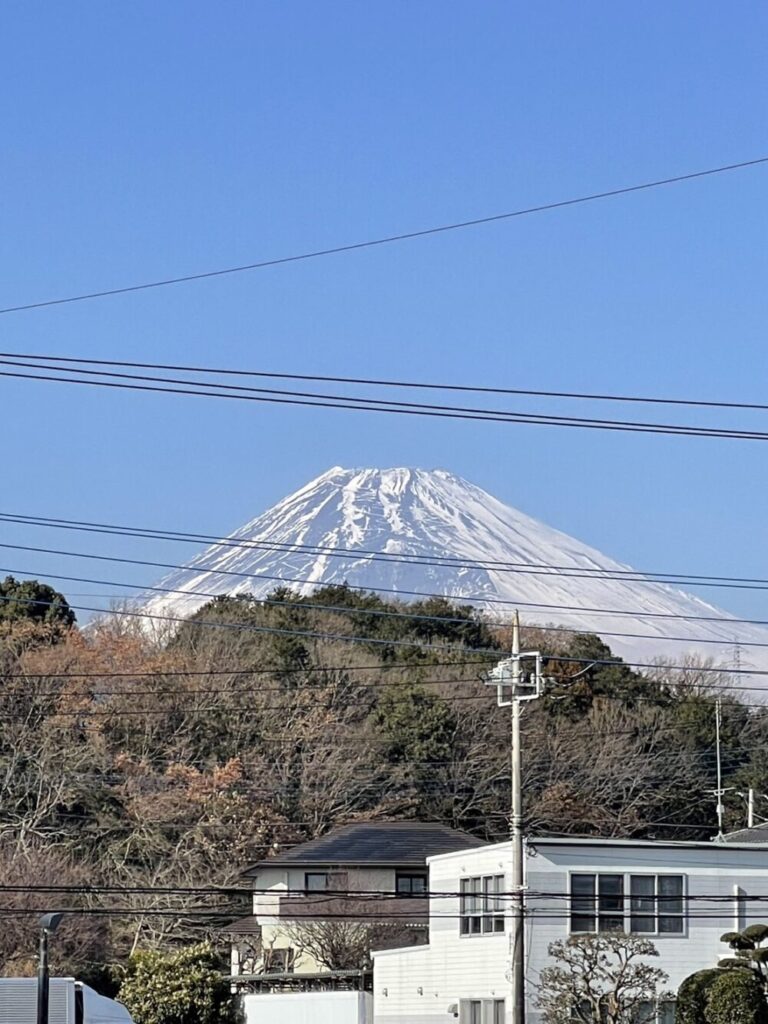 自宅付近から望む富士山